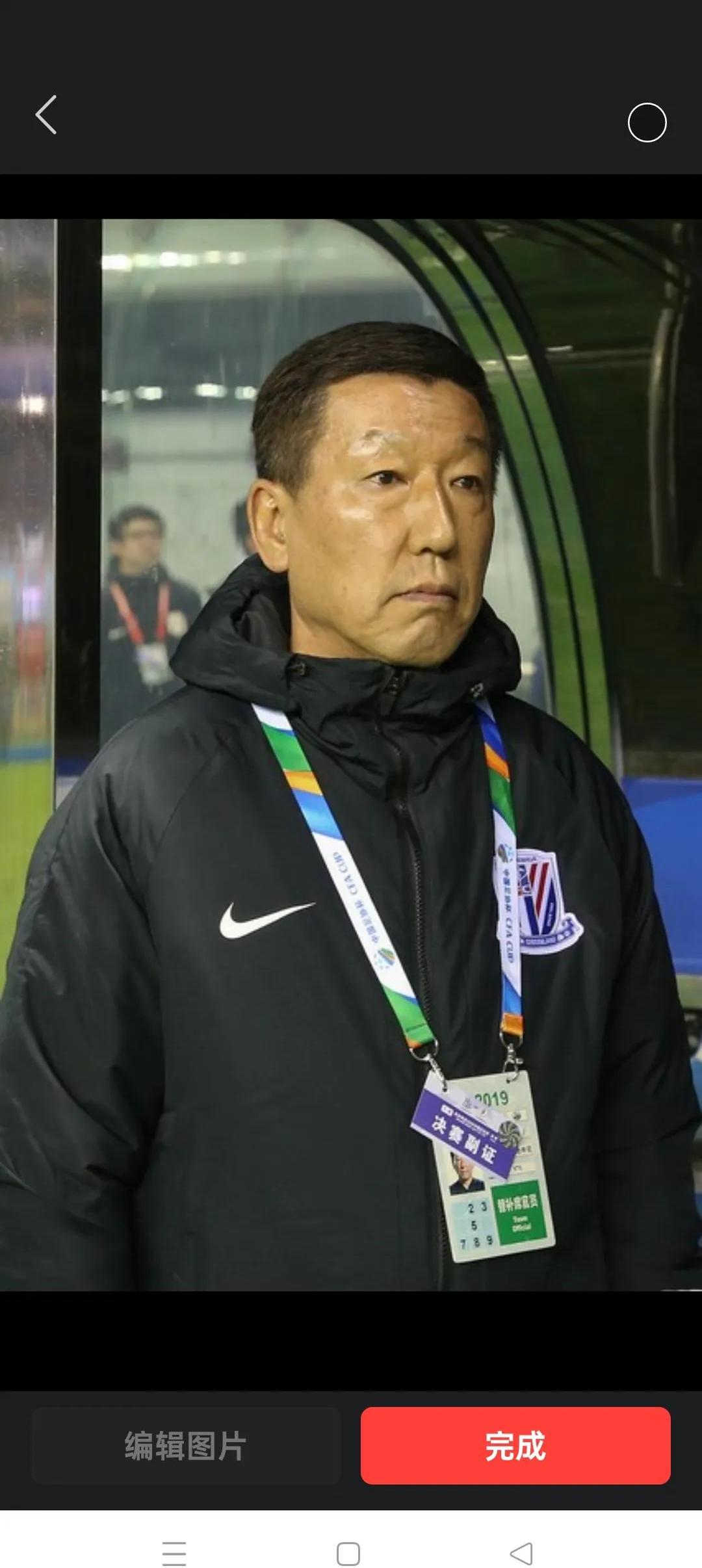 今晨亚冠传出新动向，巴塞罗那绝杀压哨，管理层表态——话题不断，资深球员宣示担当的简单介绍