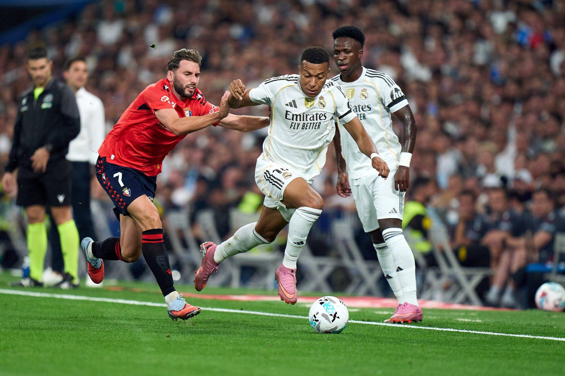 西甲赛程吃紧；菲尼克斯太阳转会期刷新队史纪录；赛场秩序良好；球队文化再被提及的简单介绍