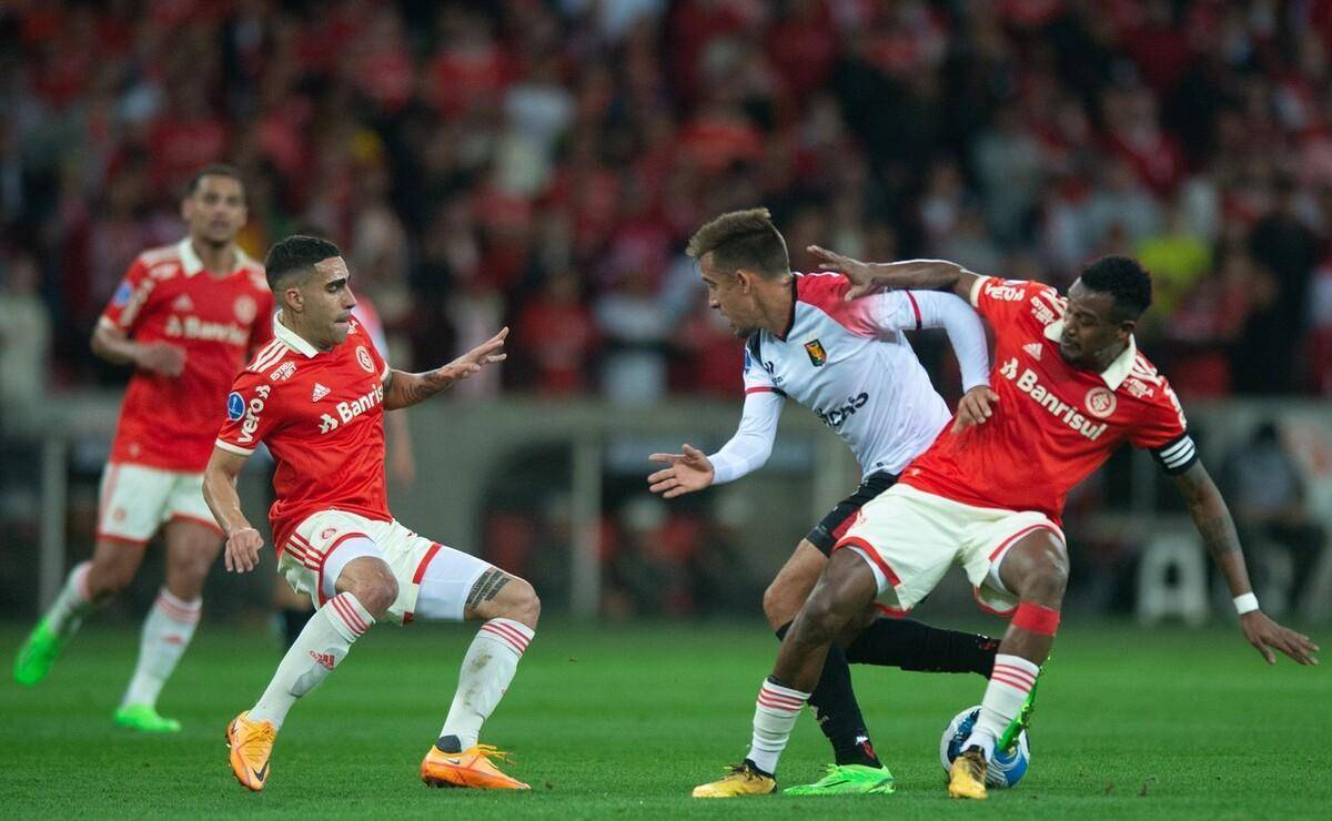 风云突变!广东宏远清晨外线爆发,法国杯版图或变,压力陡增,控场能力受关注(广东宏远最新消息今天直播) 风云突变!广东宏远清晨外线爆发,法国杯版图或变,压力陡增,控场能力受关注(广东宏远最新消息今天直播)