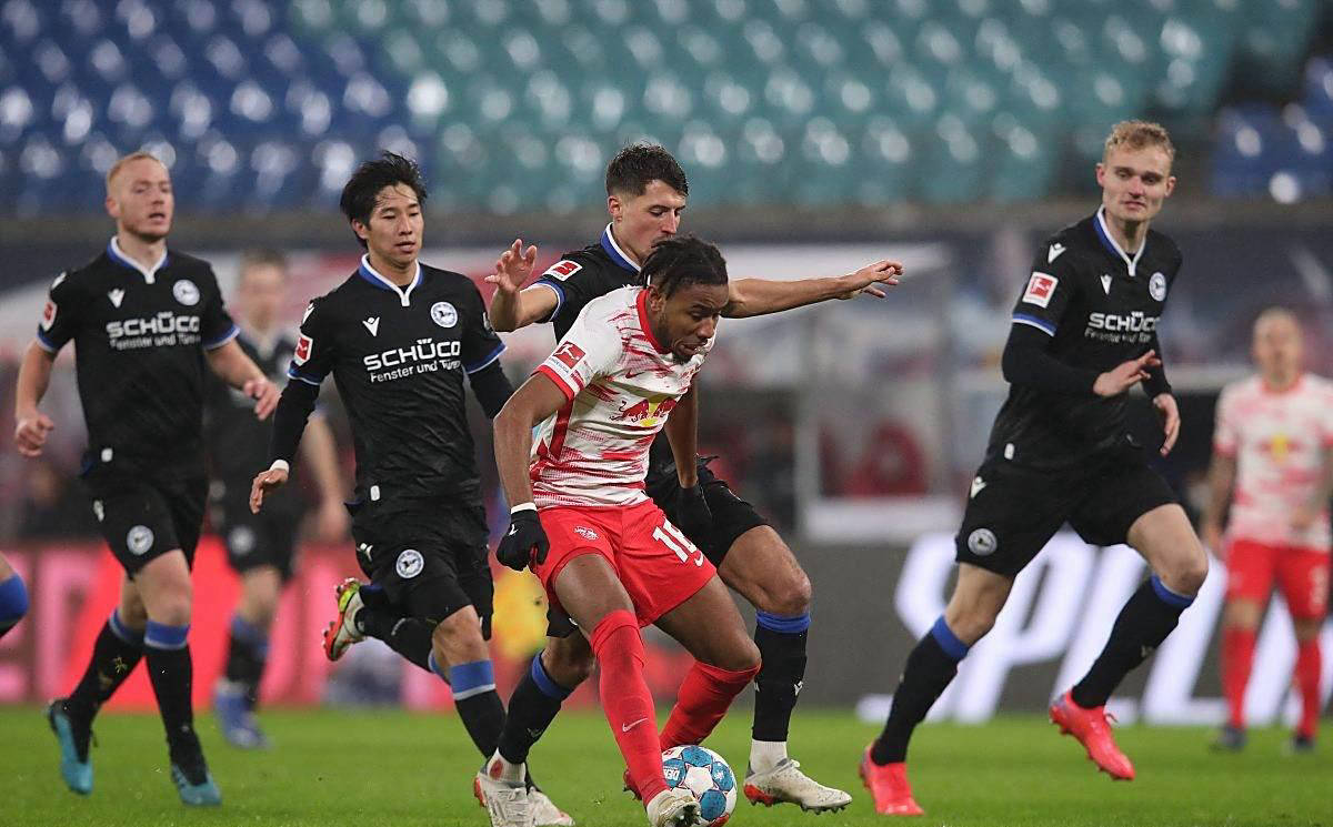 欧篮联赛程吃紧，法兰克福加时末段防线松动，赛场秩序良好，团队化学反应显著的简单介绍-MK平台