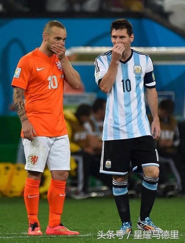 米兰有意阿贾克斯中场沃斯 米兰有意阿贾克斯中场沃斯