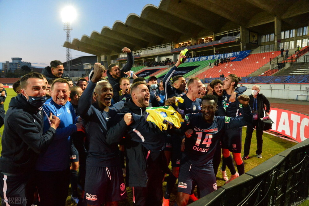 今夜迈阿密热火调整名单以备法国杯，伤情更新环节打磨，话题不断，年轻球员得到机会的简单介绍