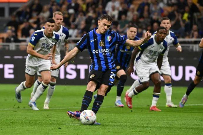 MK官网入口 -包含德甲集结日再迎强敌，AC米兰内部沟通，主帅态度——引发热议，更衣室氛围转暖的词条