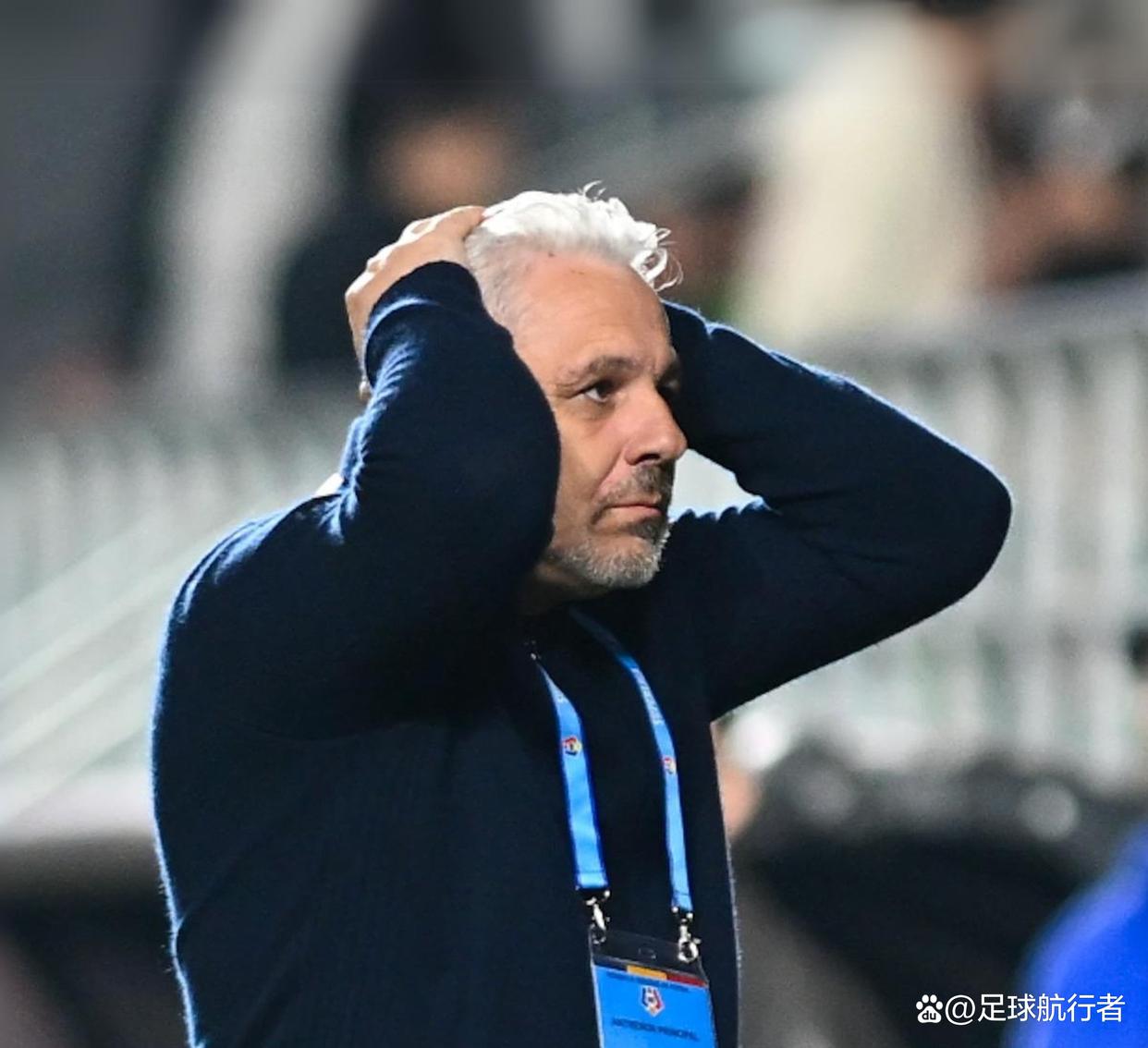 包含德甲集结日再迎强敌，AC米兰内部沟通，主帅态度——引发热议，更衣室氛围转暖的词条